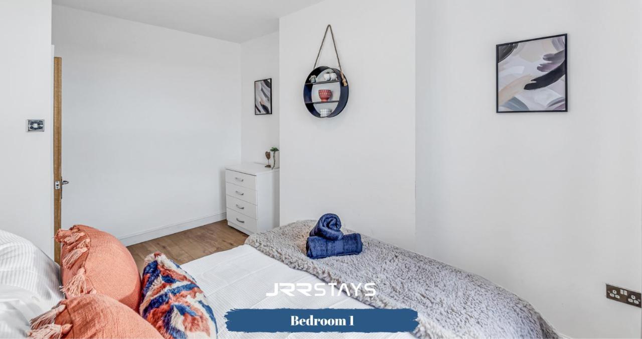 Cardiff Stylish 2 Bedroom Sleeps 6 Wi-Fi - Jrr Stays Bagian luar foto